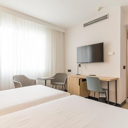 Hotel Blanca De Navarra Пампона Екстериор снимка