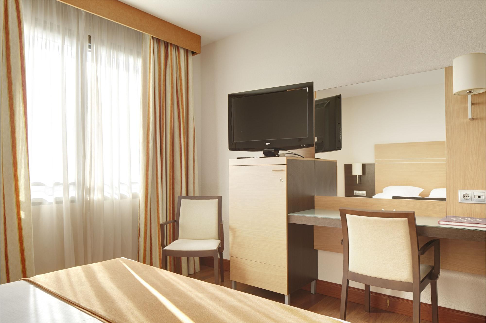 Hotel Blanca De Navarra Пампона Екстериор снимка