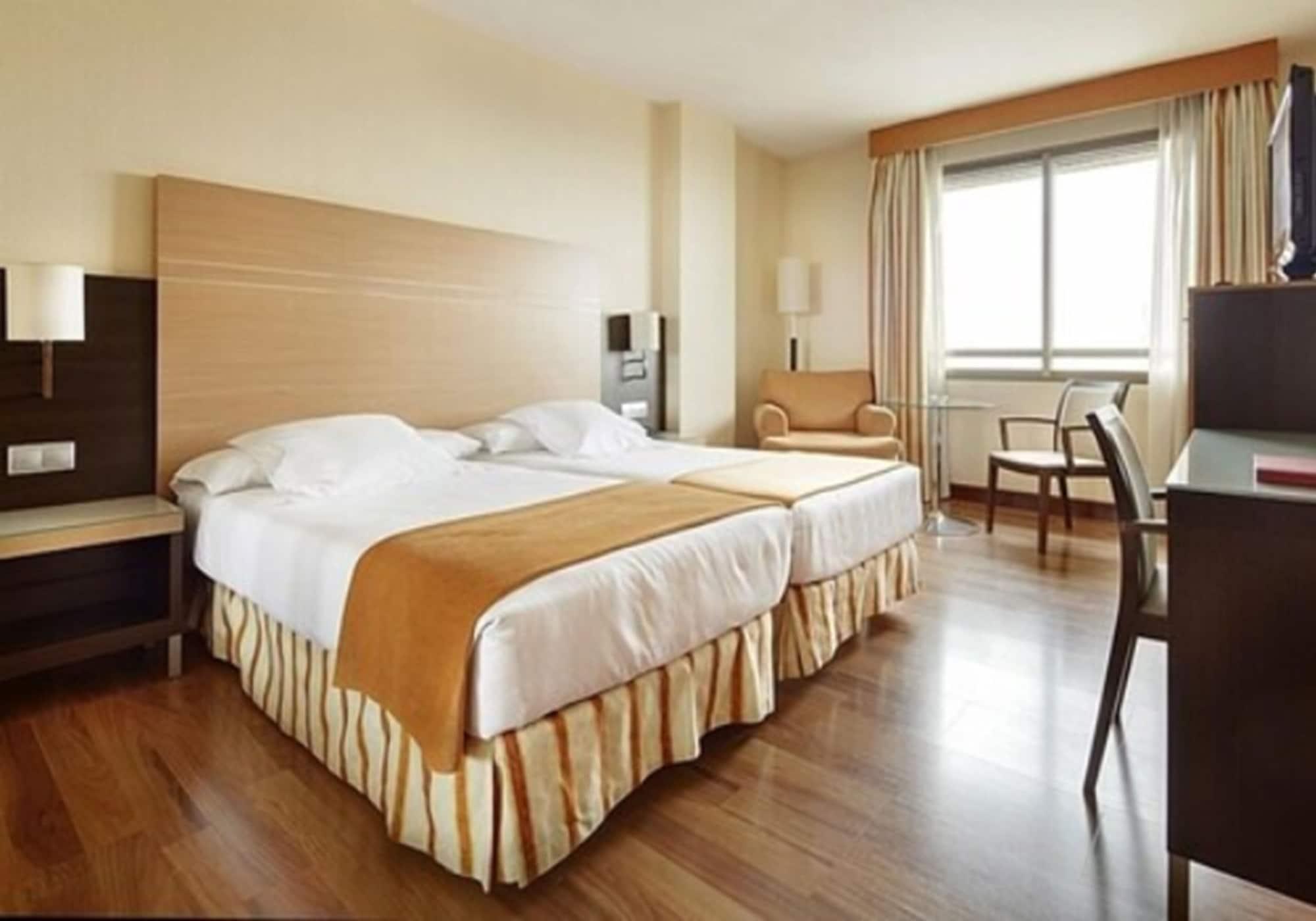 Hotel Blanca De Navarra Пампона Стая снимка