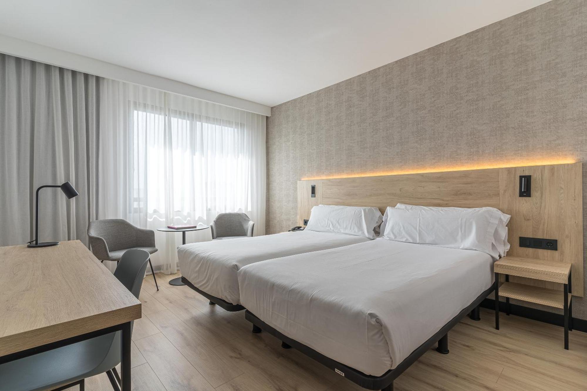 Hotel Blanca De Navarra Пампона Екстериор снимка
