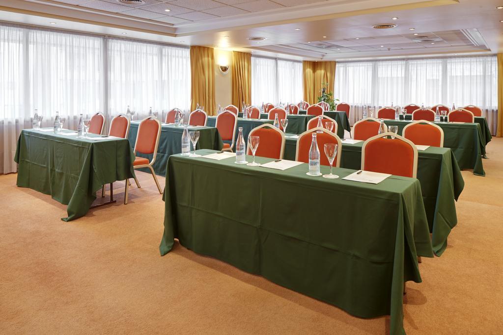 Hotel Blanca De Navarra Пампона Екстериор снимка