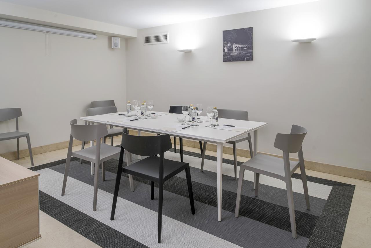 Hotel Blanca De Navarra Пампона Екстериор снимка