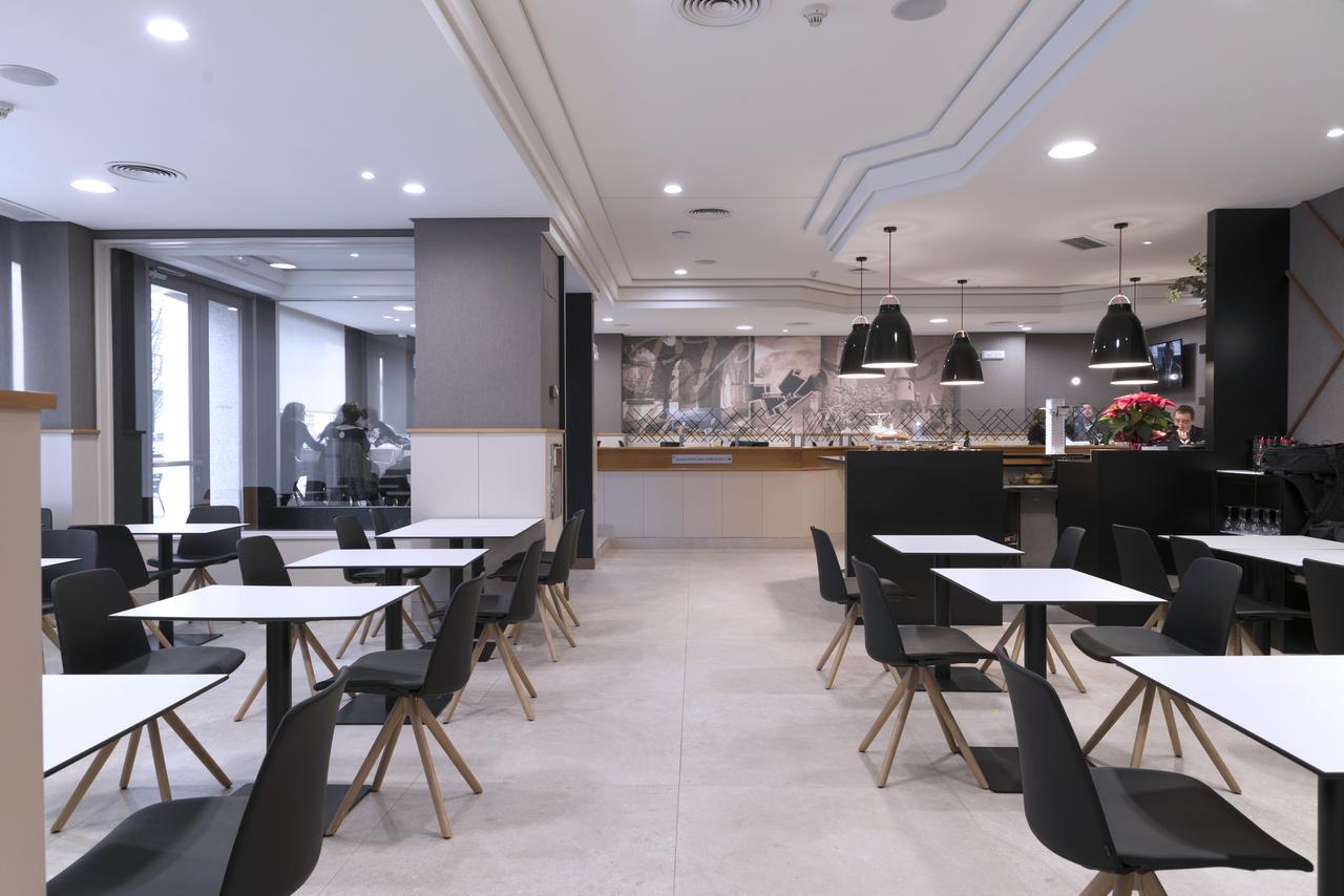 Hotel Blanca De Navarra Пампона Екстериор снимка